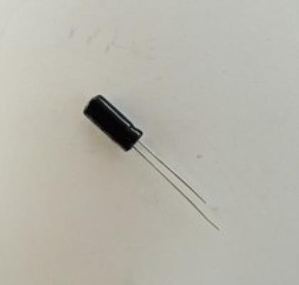 33UF/35V | EKZE350ETD330ME11D